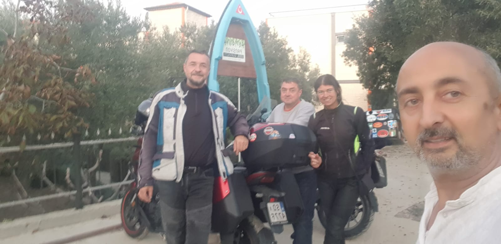 Akmonya Pansiyon motosikletli misafirler 4