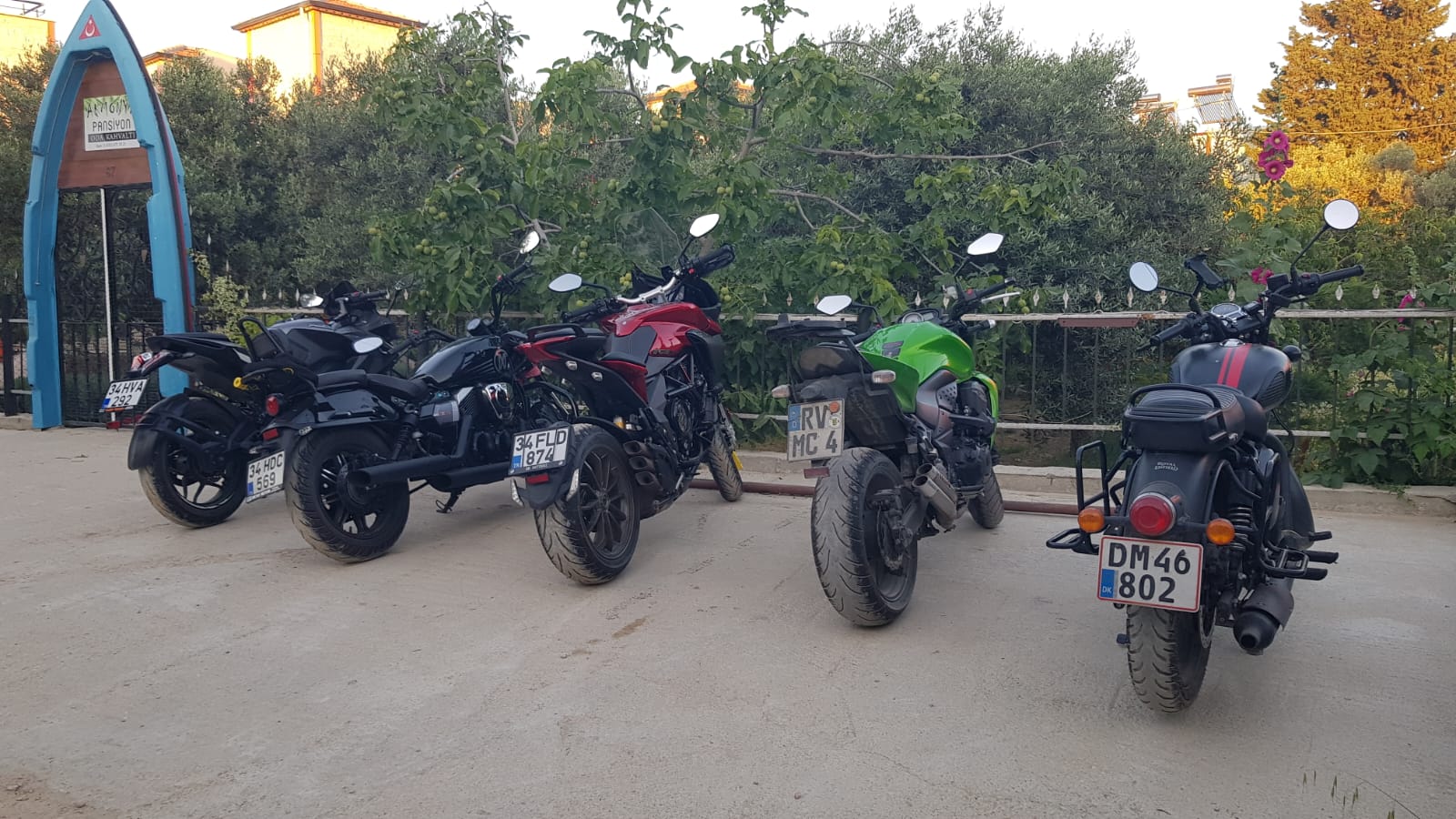 Akmonya Pansiyon motosikletli misafirler 10